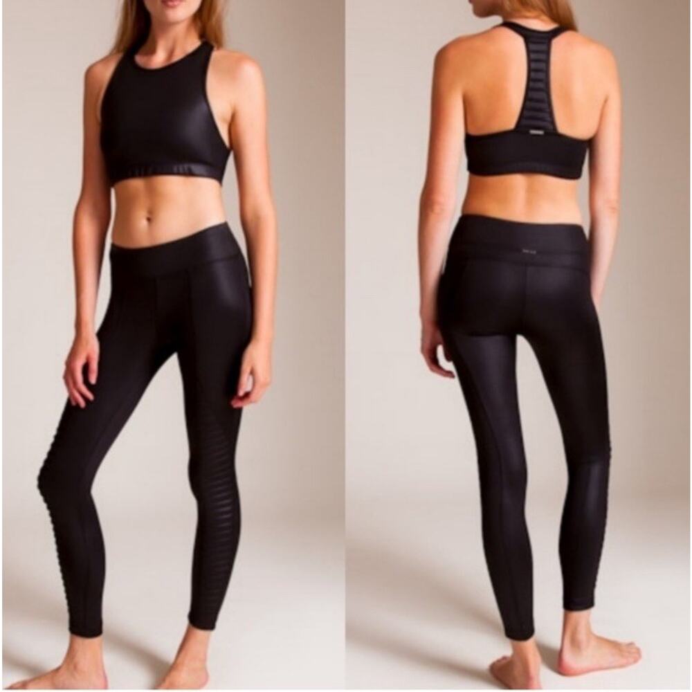 KORAL Size Large Black Alarum Racerback Sports Bra‎ EUC